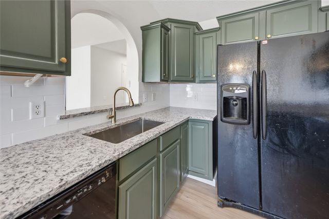12006 E 115th Street N, Collinsville, OK 74021