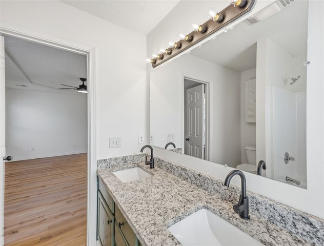 12006 E 115th Street N, Collinsville, OK 74021