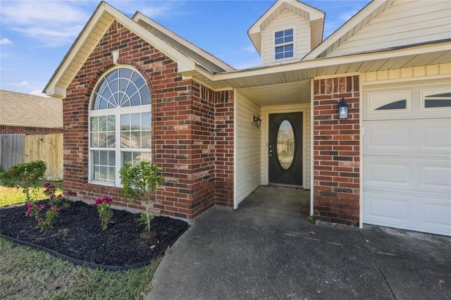 12006 E 115th Street N, Collinsville, OK 74021