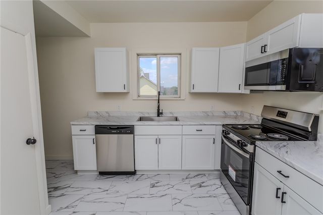 514 E Crawford Ave, Connellsville, PA 15425