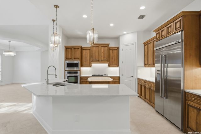 82 Westcourt ln, San Antonio, TX 78257