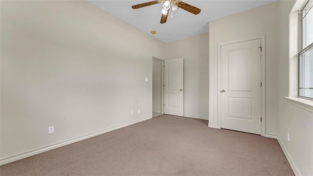 122 Eagle Point DR, Kingsland, TX 78639