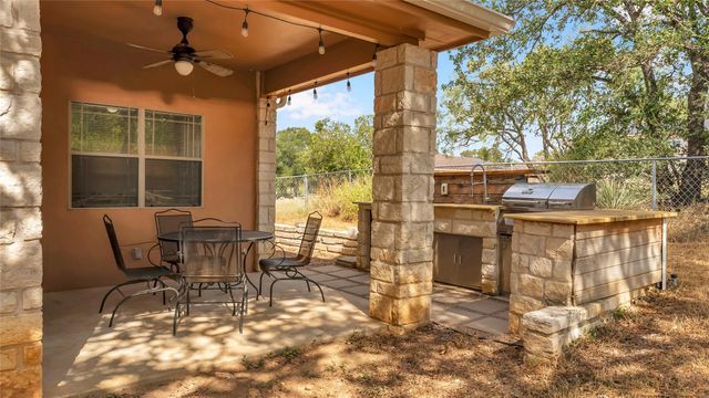122 Eagle Point DR, Kingsland, TX 78639