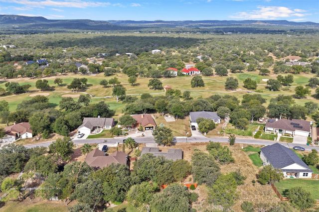 122 Eagle Point DR, Kingsland, TX 78639