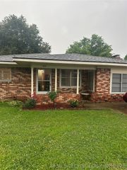 209 May Street, Calera, OK 74730