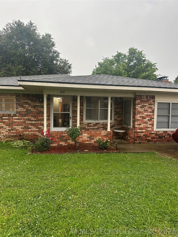 209 May Street, Calera, OK 74730