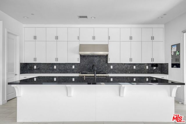 12509 N Saddle Court, Porter Ranch (los Angeles), CA 91326