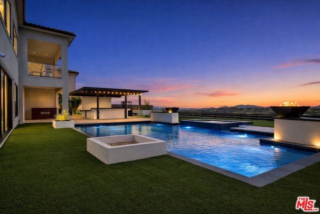 12509 N Saddle Court, Porter Ranch (los Angeles), CA 91326