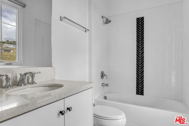 12509 N Saddle Court, Porter Ranch (los Angeles), CA 91326