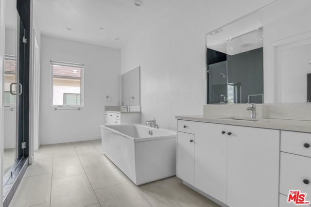 12509 N Saddle Court, Porter Ranch (los Angeles), CA 91326