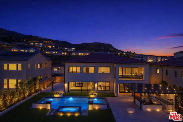 12509 N Saddle Court, Porter Ranch (los Angeles), CA 91326