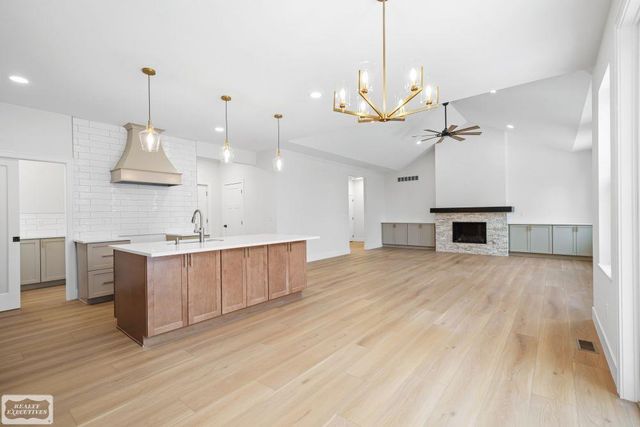 39105 Chart Street, Harrison Twp, MI 48045