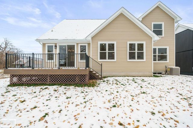 39105 Chart Street, Harrison Twp, MI 48045