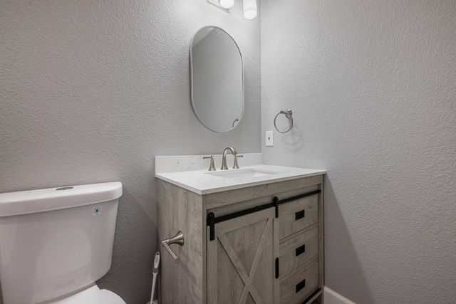 3112 S B St, Stockton, CA 95206