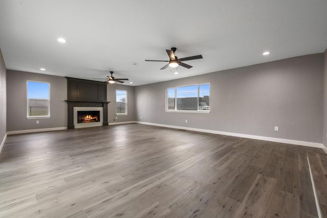 3112 S B St, Stockton, CA 95206