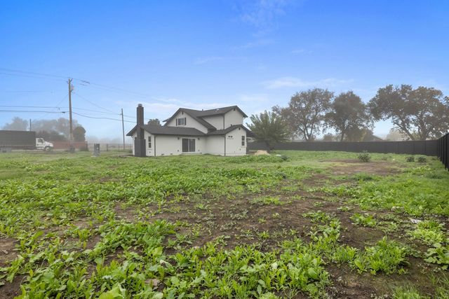 3112 S B St, Stockton, CA 95206