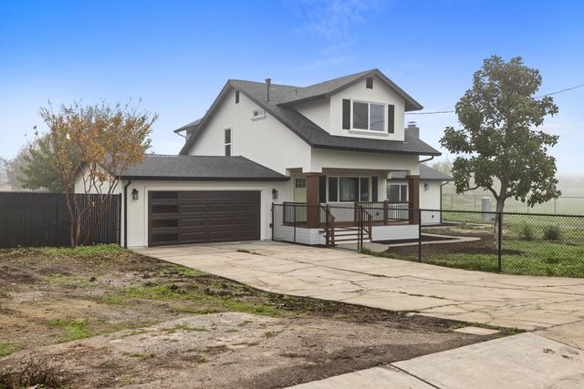 3112 S B St, Stockton, CA 95206