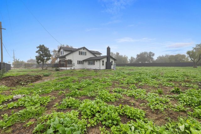 3112 S B St, Stockton, CA 95206