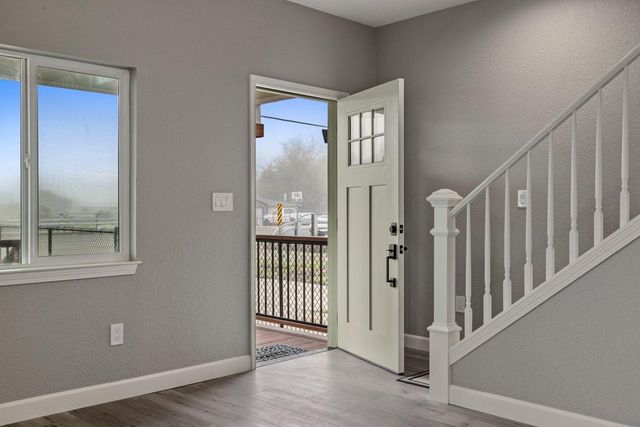 3112 S B St, Stockton, CA 95206