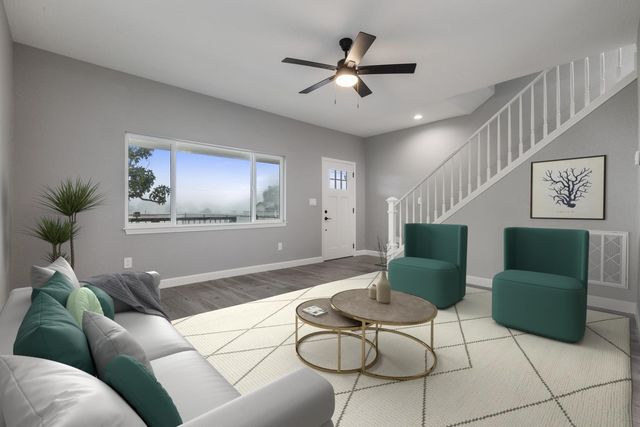 3112 S B St, Stockton, CA 95206