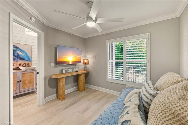 9103 Vanderbilt DR # 2, Naples, FL 34108