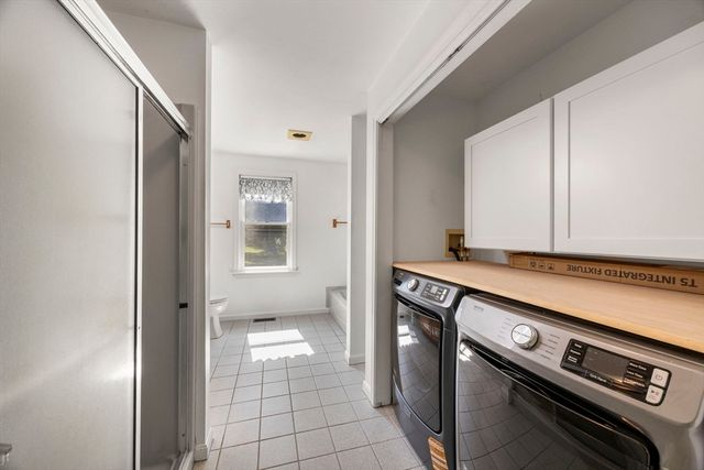 12 S Sandwich Rd, Sandwich, MA 02563