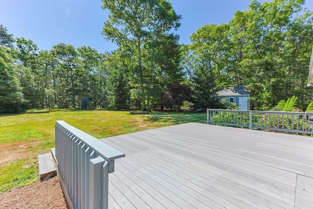 12 S Sandwich Rd, Sandwich, MA 02563