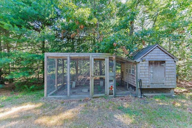 12 S Sandwich Rd, Sandwich, MA 02563