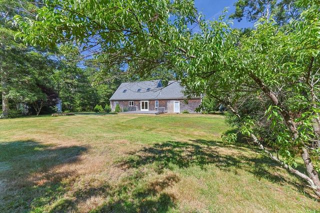 12 S Sandwich Rd, Sandwich, MA 02563