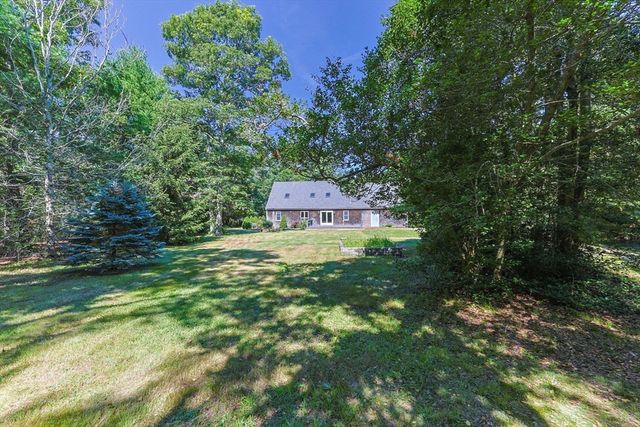 12 S Sandwich Rd, Sandwich, MA 02563