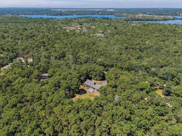 12 S Sandwich Rd, Sandwich, MA 02563