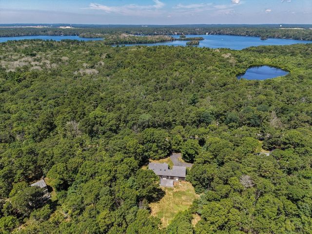 12 S Sandwich Rd, Sandwich, MA 02563