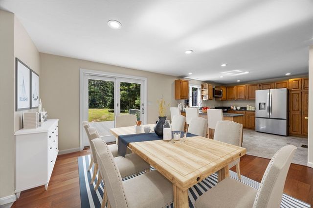 12 S Sandwich Rd, Sandwich, MA 02563