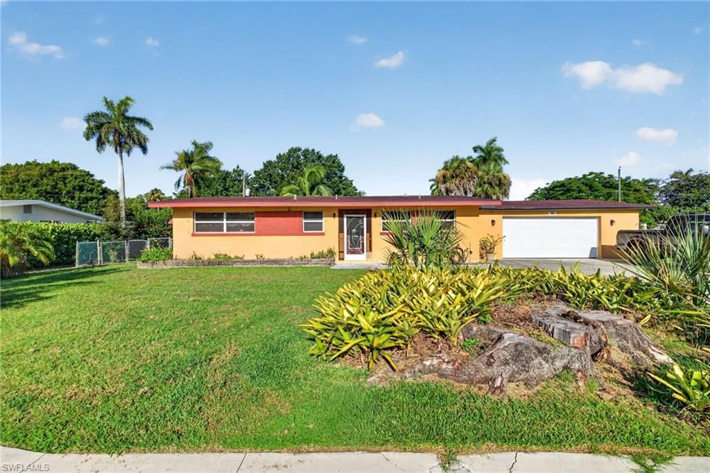 2950 Holly RD, FORT MYERS, FL 33901 — exterior
