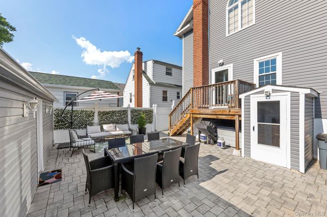 80 Central Boulevard, Merrick, NY 11566