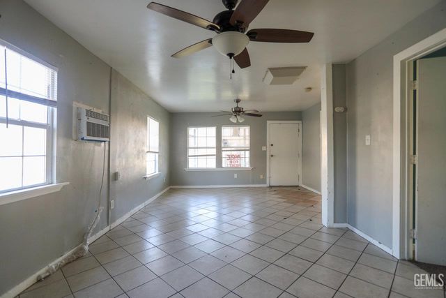 2326 Nelson Street, Bakersfield, CA 93305