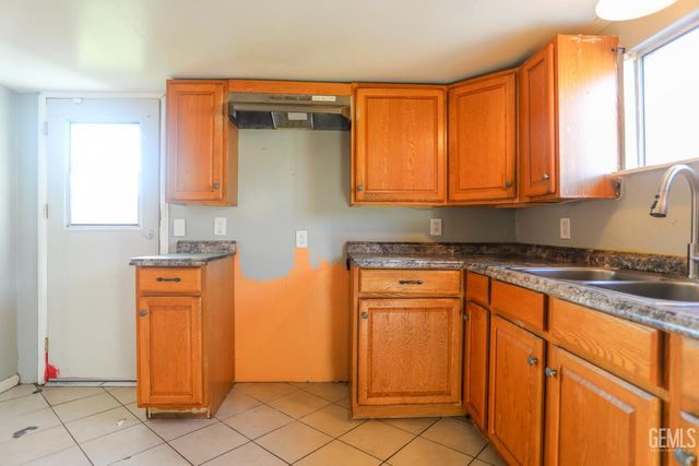 2326 Nelson Street, Bakersfield, CA 93305