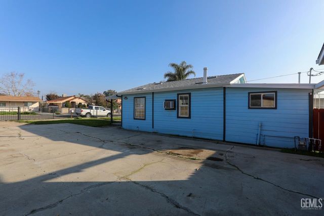 2326 Nelson Street, Bakersfield, CA 93305