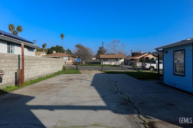 2326 Nelson Street, Bakersfield, CA 93305