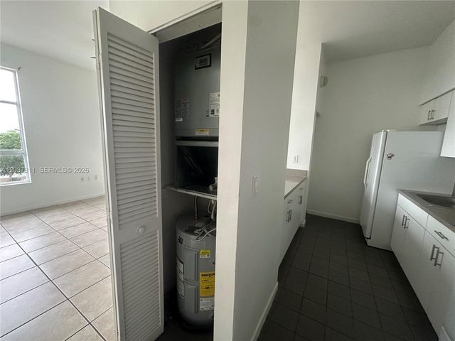 7420 W 20th Avenue 452, Hialeah, FL 33016