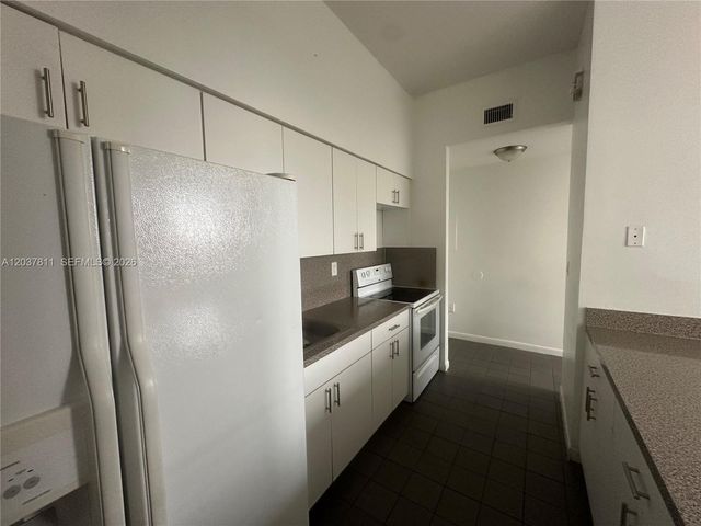 7420 W 20th Avenue 452, Hialeah, FL 33016