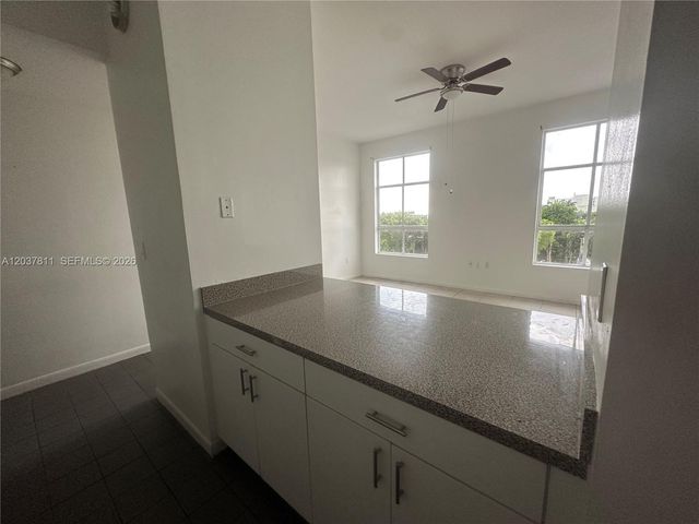 7420 W 20th Avenue 452, Hialeah, FL 33016