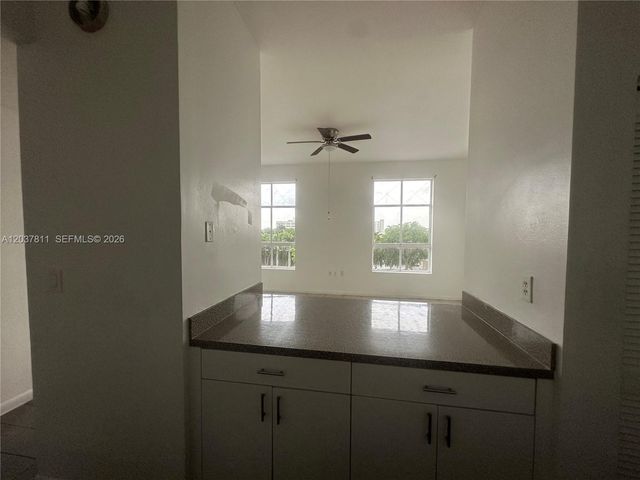 7420 W 20th Avenue 452, Hialeah, FL 33016