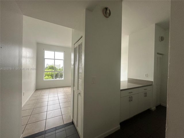 7420 W 20th Avenue 452, Hialeah, FL 33016