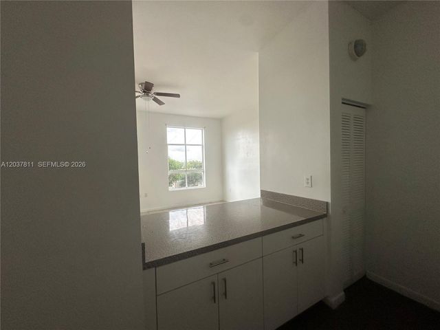 7420 W 20th Avenue 452, Hialeah, FL 33016