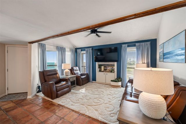 189 Private Road 638 42, Matagorda, TX 77457