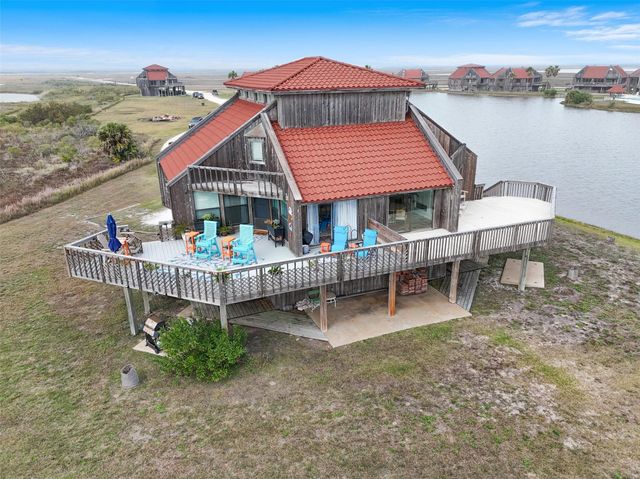 189 Private Road 638 42, Matagorda, TX 77457