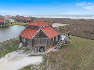 189 Private Road 638 42, Matagorda, TX 77457