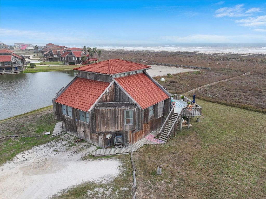 189 Private Road 638 42, Matagorda, TX 77457