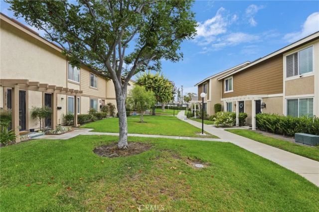 2971 Bradford D, Santa Ana, CA 92707